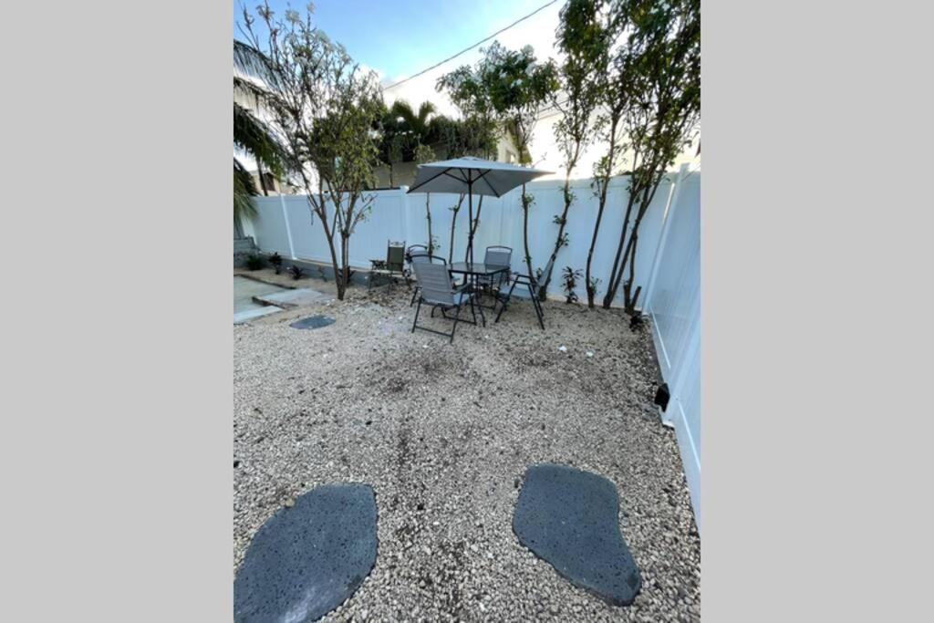 Spacious 2 Bedroom Beach House With King Suite Waianae Extérieur photo