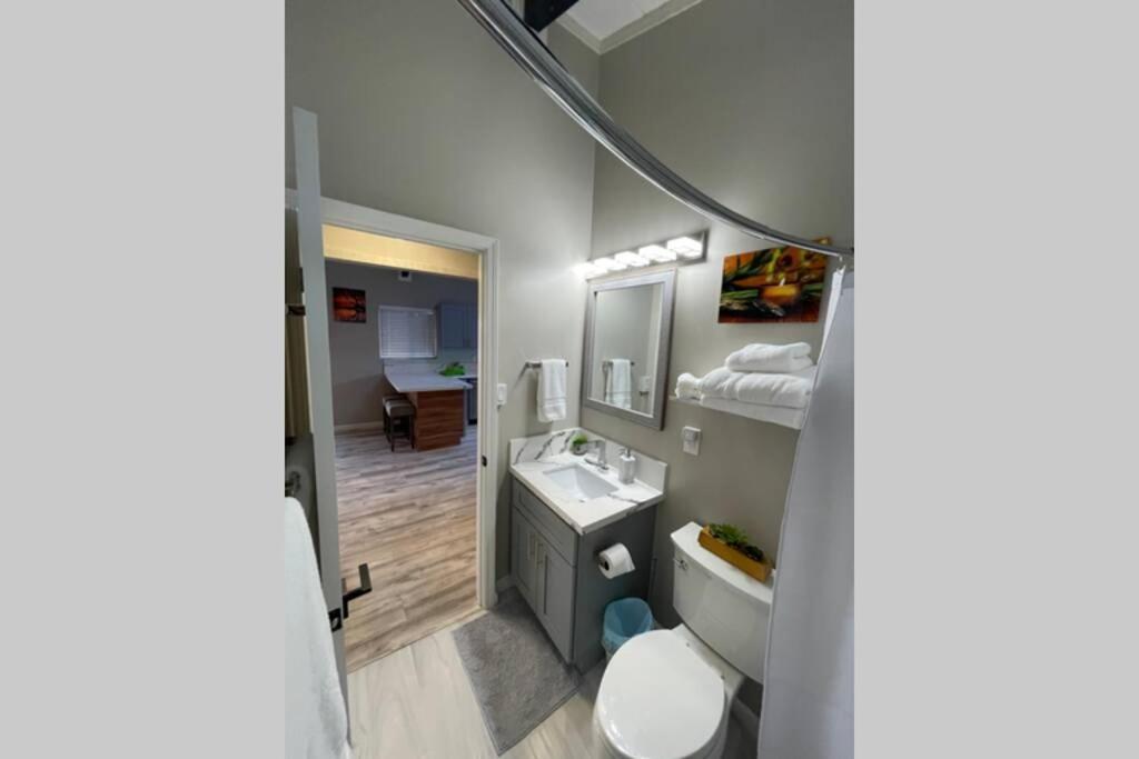 Spacious 2 Bedroom Beach House With King Suite Waianae Extérieur photo