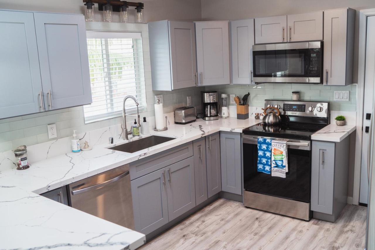 Spacious 2 Bedroom Beach House With King Suite Waianae Extérieur photo